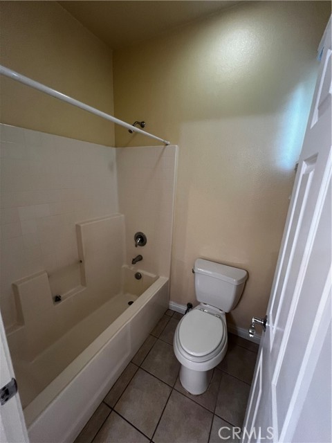 7090 Cottage Grove Drive, Eastvale CA: https://media.crmls.org/medias/7c140ecd-3fd1-4461-b906-a7d05ed3c739.jpg