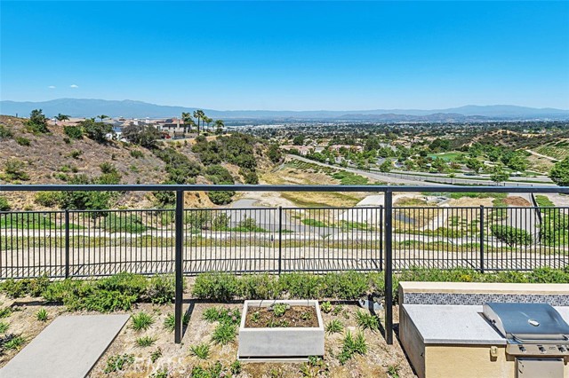 Detail Gallery Image 39 of 56 For 2521 Chad Zeller, Corona,  CA 92882 - 4 Beds | 3/1 Baths