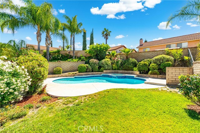 28852 Woodside Drive, Saugus CA: https://media.crmls.org/medias/7c14c2c1-11a3-4e8b-b591-0069983bb410.jpg