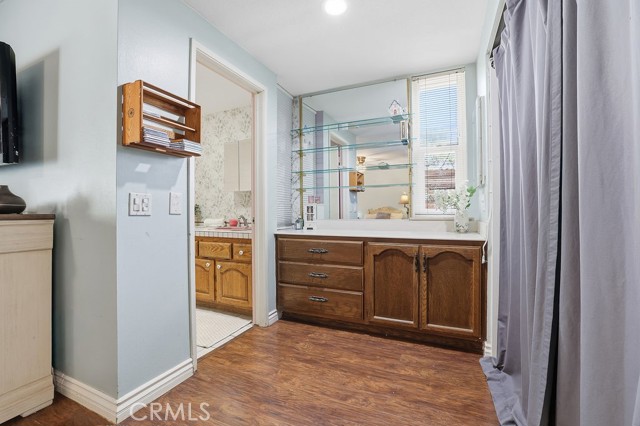 Detail Gallery Image 28 of 51 For 29223 Flowerpark Dr, Canyon Country,  CA 91387 - 3 Beds | 2 Baths