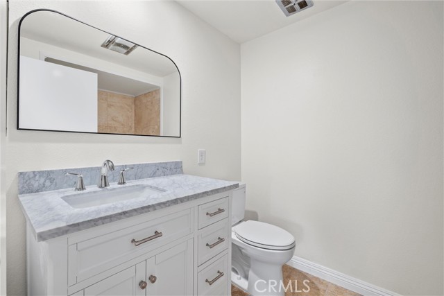 Detail Gallery Image 16 of 40 For 2113 via Puerta #B,  Laguna Woods,  CA 92637 - 2 Beds | 2 Baths