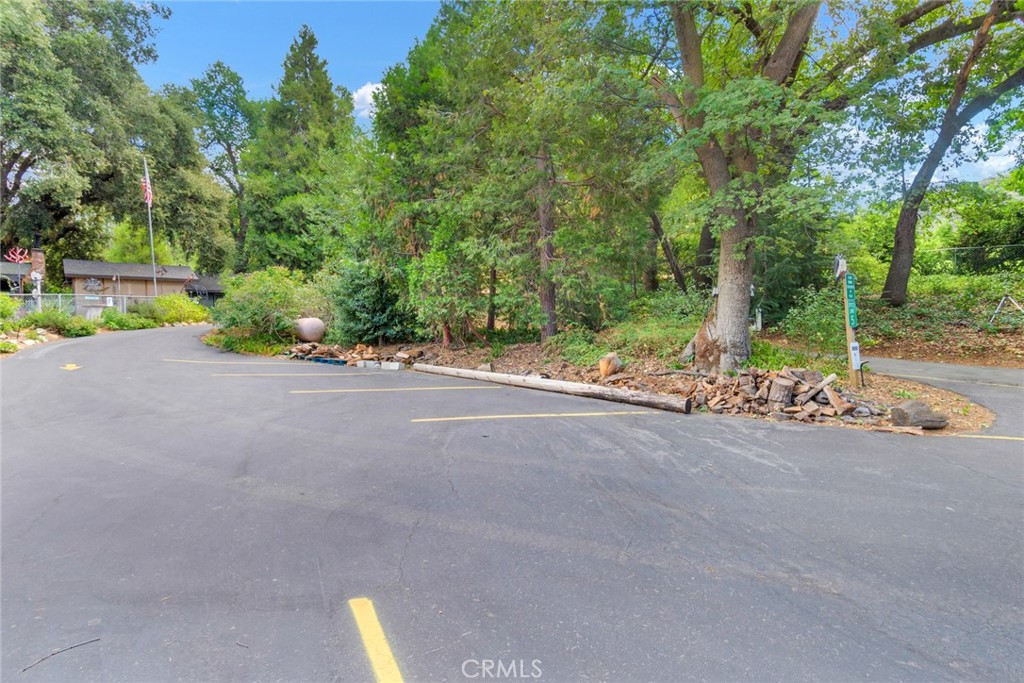 https://media.crmls.org/medias/7c19448e-b500-4268-a054-fd2d0534581b.jpg?preset=X-Large