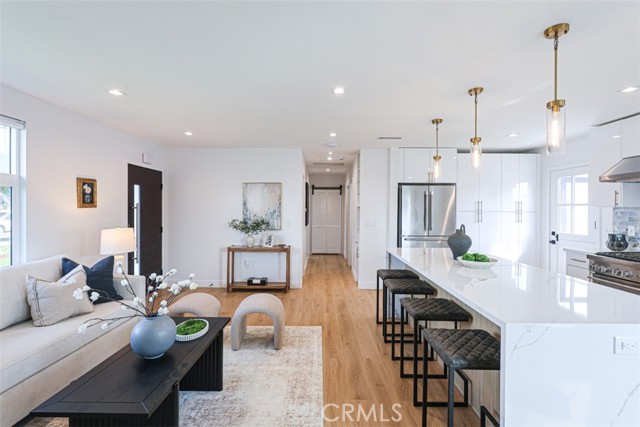 Detail Gallery Image 14 of 48 For 2700 183rd, Redondo Beach,  CA 90278 - 3 Beds | 2 Baths