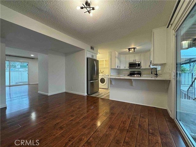 Detail Gallery Image 2 of 16 For 8245 Graham, Buena Park,  CA 90621 - 4 Beds | 2/1 Baths