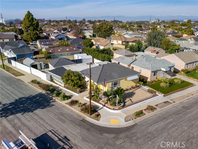 3901 E De Ora Way, Long Beach, California 90815, 3 Bedrooms Bedrooms, ,1 BathroomBathrooms,Single Family Residence,For Sale,E De Ora Way,OC25003382