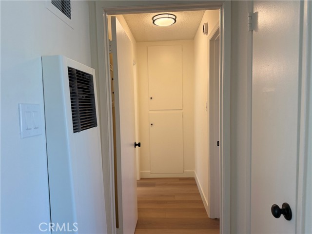 Detail Gallery Image 5 of 15 For 18657 Collins St #19,  Tarzana,  CA 91356 - 1 Beds | 1 Baths
