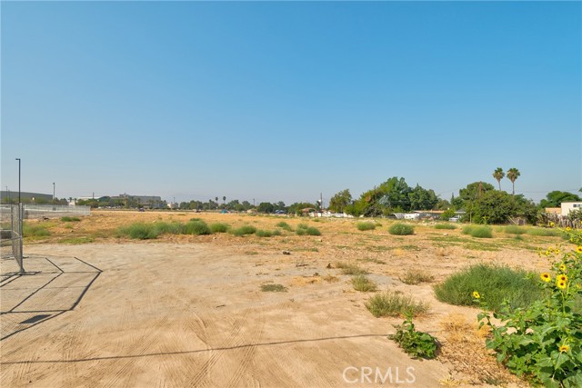 0 E 5th Street, San Bernardino CA: https://media.crmls.org/medias/7c1ace68-ff13-4aad-ab13-f1c526404d69.jpg