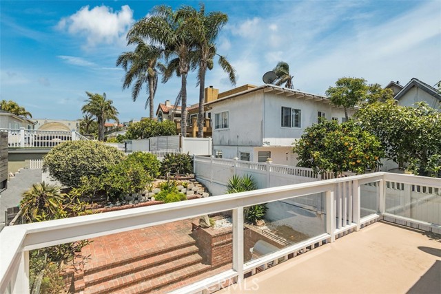 1020 Prospect Avenue, Hermosa Beach, California 90254, 4 Bedrooms Bedrooms, ,1 BathroomBathrooms,Residential,Sold,Prospect,PV22112459