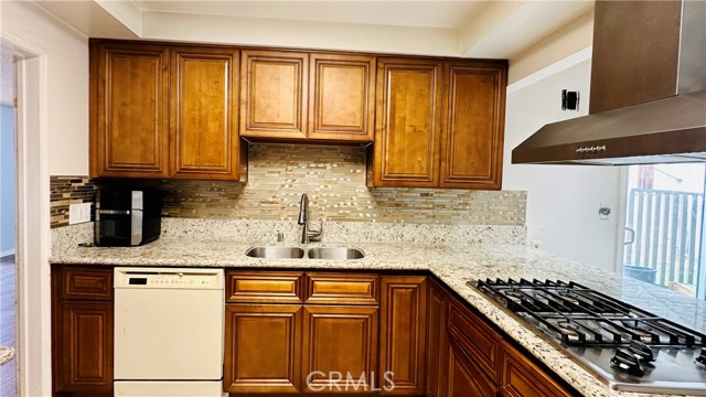 Detail Gallery Image 21 of 60 For 2517 W 118th Pl, Hawthorne,  CA 90250 - 3 Beds | 2 Baths