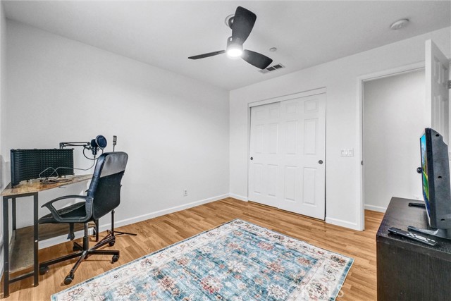 Image 18 of 50 For 4440 Owens Street 104