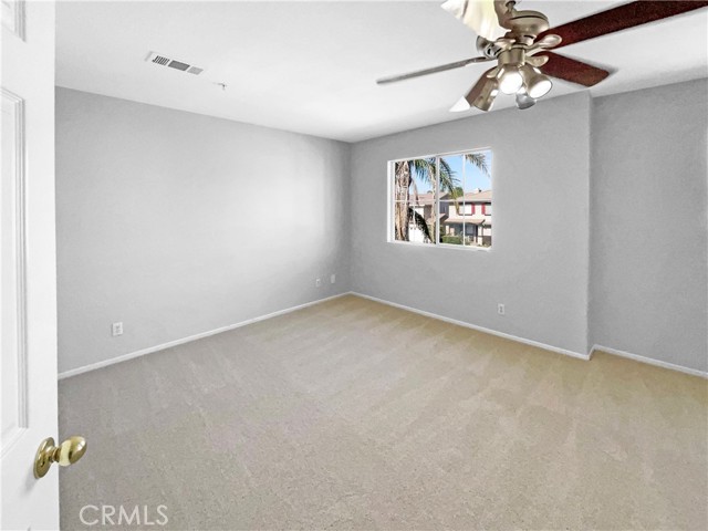 7411 Bull Run Place, Fontana CA: https://media.crmls.org/medias/7c1b6949-91b5-43c2-b3e0-c3467f4fe52a.jpg