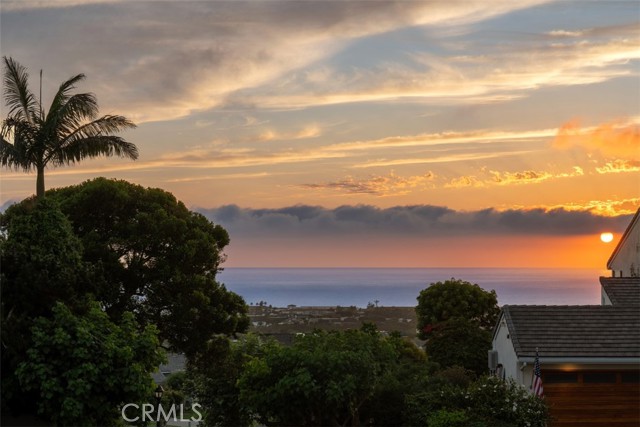 Detail Gallery Image 2 of 20 For 33565 via Corvalian, Dana Point,  CA 92629 - 3 Beds | 2/1 Baths