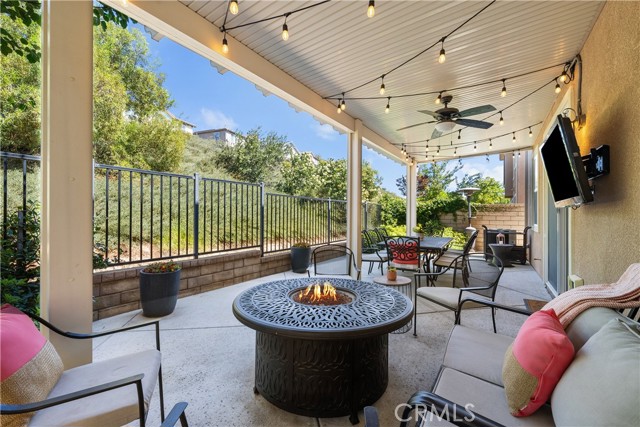 Detail Gallery Image 28 of 35 For 28821 Panorama Ct, Valencia,  CA 91354 - 4 Beds | 3 Baths