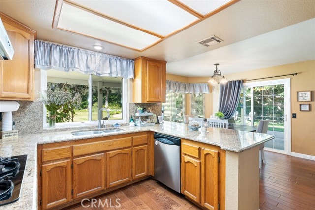 Detail Gallery Image 13 of 47 For 43691 Butternut, Temecula,  CA 92592 - 4 Beds | 3 Baths