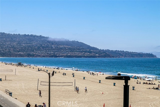 615 Esplanade, Redondo Beach, California 90277, 1 Bedroom Bedrooms, ,1 BathroomBathrooms,Residential,For Sale,Esplanade,SB25196667