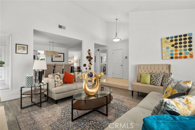 Detail Gallery Image 7 of 35 For 1660 W Sallie Ln, Anaheim,  CA 92802 - 4 Beds | 2 Baths