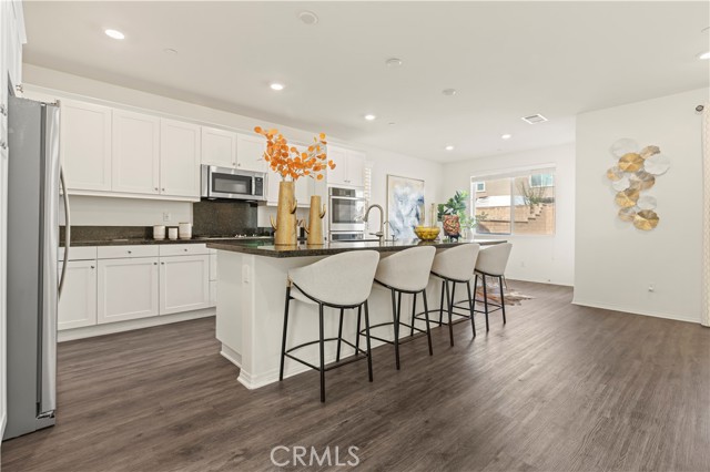 Detail Gallery Image 5 of 71 For 3017 E Grafton, Ontario,  CA 91761 - 5 Beds | 3/1 Baths