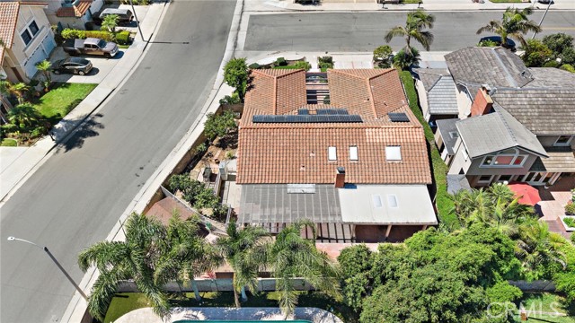 19352 Sailwind Lane, Huntington Beach CA: https://media.crmls.org/medias/7c1d4d7d-a1ff-4899-ae5d-759485135d39.jpg