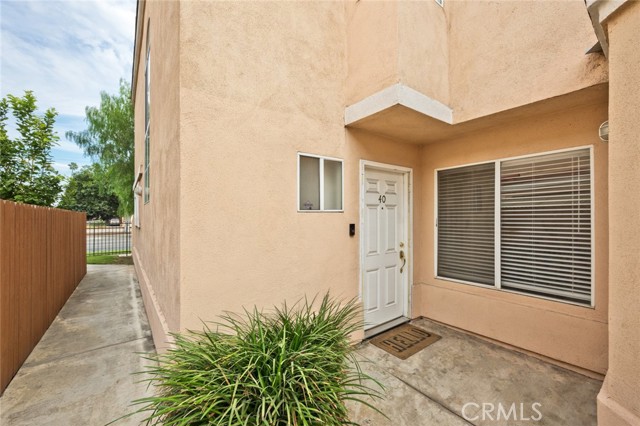 Detail Gallery Image 1 of 23 For 16001 S Vermont Ave #40,  Gardena,  CA 90247 - 3 Beds | 2/1 Baths