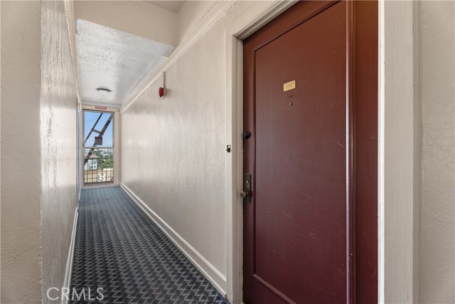 455 E Ocean Boulevard, Long Beach CA: https://media.crmls.org/medias/7c1dbf96-1309-489a-a8a8-dda0c6ea0c29.jpg