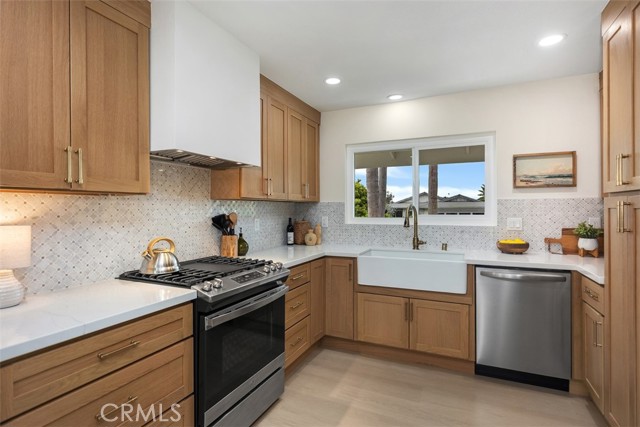 Detail Gallery Image 13 of 33 For 34456 Calle Portola, Dana Point,  CA 92624 - 4 Beds | 3 Baths
