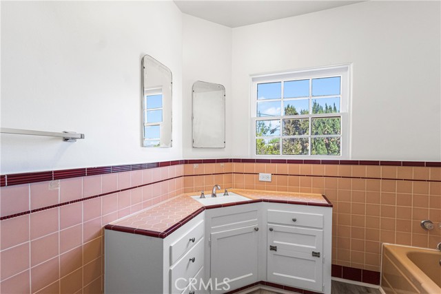 33325 Fairview Street, Lake Elsinore CA: https://media.crmls.org/medias/7c1e304e-515a-45c1-a2a7-3bc3eb9d46d9.jpg