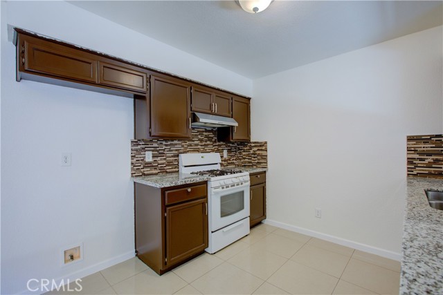 402 La Mesa Street, Merced CA: https://media.crmls.org/medias/7c1e898c-2858-4bb7-a635-e55ead91df18.jpg