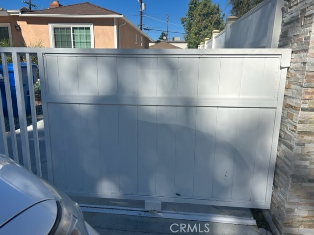 Detail Gallery Image 17 of 33 For 17257 Welby Way, Van Nuys,  CA 91406 - 3 Beds | 3 Baths