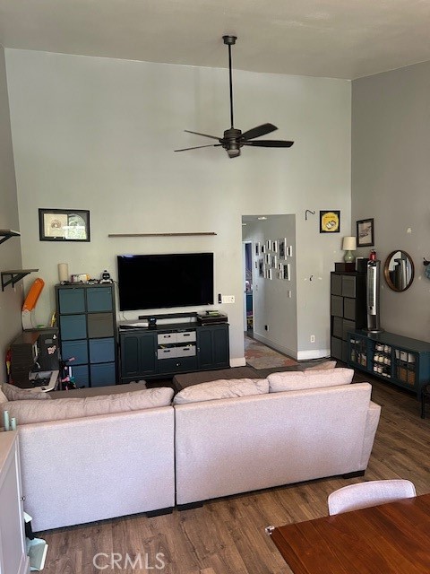 10591 Lakeside S Drive, Garden Grove CA: https://media.crmls.org/medias/7c1f7f0a-77b1-4006-8d90-9ecd80e0e507.jpg