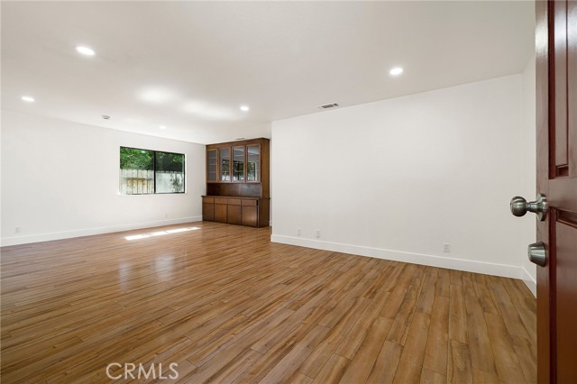 Detail Gallery Image 6 of 64 For 178 E Washington Ave, Chico,  CA 95926 - 3 Beds | 3 Baths