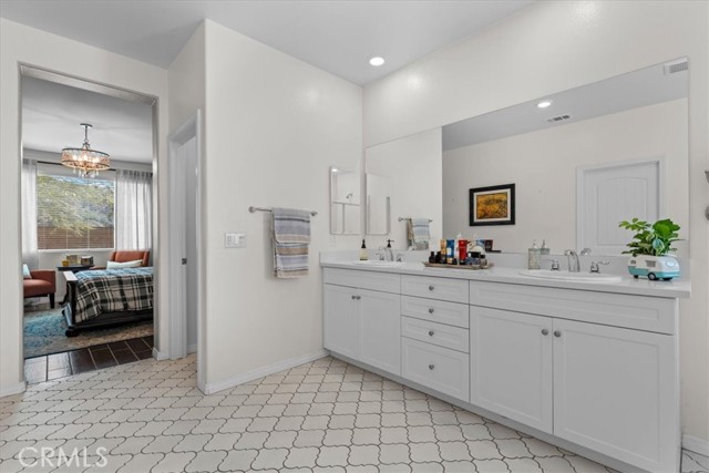 3937 Scarlet Oak Court, San Bernardino CA: https://media.crmls.org/medias/7c205a6f-6ab0-4ea5-85e8-ef2bc7f4b778.jpg