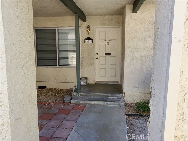 Detail Gallery Image 1 of 14 For 19822 Spanish Oak Dr, Newhall,  CA 91321 - 2 Beds | 1 Baths
