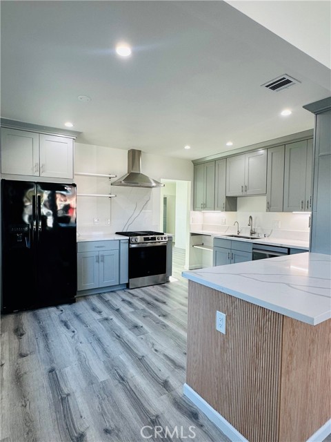 Detail Gallery Image 7 of 30 For 3634 Caspian, Long Beach,  CA 90810 - 4 Beds | 2 Baths