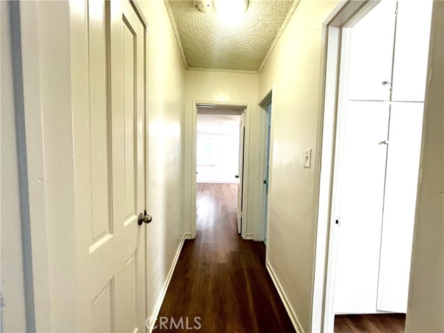 271 S Spalding Drive, Beverly Hills CA: https://media.crmls.org/medias/7c210ffd-5e19-45c3-b8ff-c555a59e9ec8.jpg