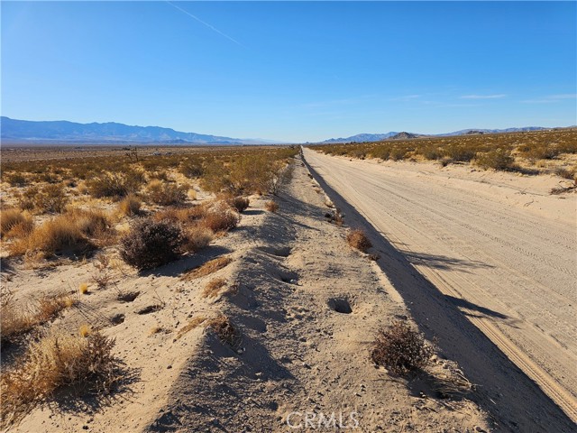 Detail Gallery Image 4 of 5 For 400 East End Rd, Lucerne Valley,  CA 92356 - – Beds | – Baths