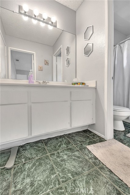 Image 40 of 75 For 22760 Cardinal Street