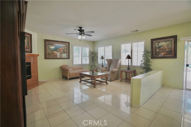 12597 Poinsetta Drive, Riverside CA: https://media.crmls.org/medias/7c229498-29ba-4488-b427-8c16b1aecba3.jpg