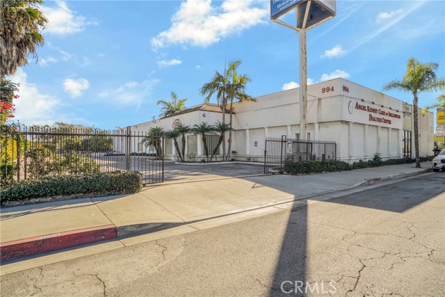 994 South La Brea Avenue, Inglewood, California 90301, ,Commercial Lease,For Rent,994 South La Brea Avenue,CRSB25022780