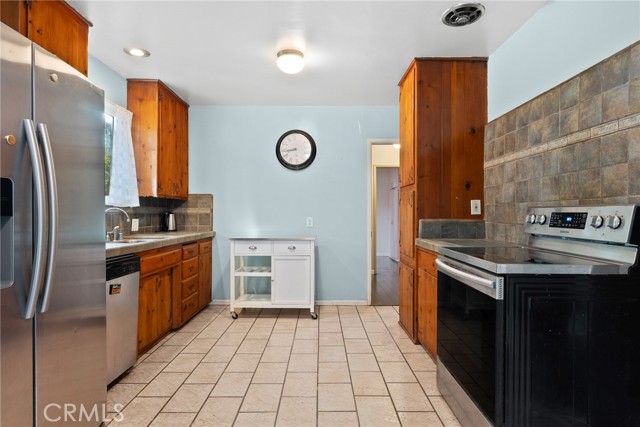 Detail Gallery Image 13 of 62 For 17806 Erwin St, Encino,  CA 91316 - 3 Beds | 2 Baths