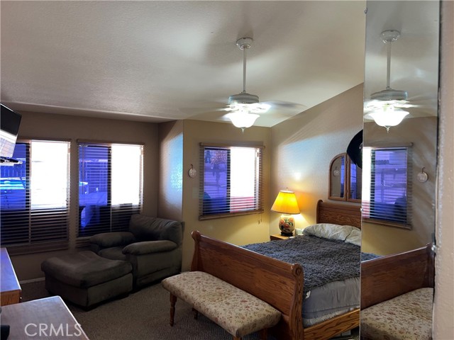 8751 Rosebay Court, Riverside CA: https://media.crmls.org/medias/7c23f34f-1674-4789-b892-ba3150cf0d26.jpg