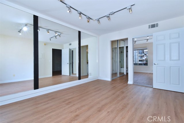 Detail Gallery Image 21 of 29 For 5545 Canoga Ave #105,  Woodland Hills,  CA 91367 - 1 Beds | 1 Baths