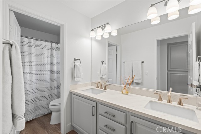 27811 Bloomfield Court, Valencia CA: https://media.crmls.org/medias/7c24f942-43d4-4281-a459-3d30c978c857.jpg