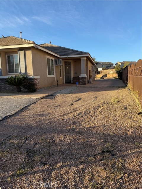 Detail Gallery Image 8 of 13 For 13817 Coolidge, Oak Hills,  CA 92344 - 3 Beds | 2 Baths