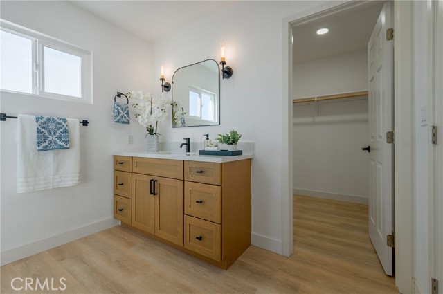 Detail Gallery Image 13 of 36 For 945 N Summer, Anaheim,  CA 92805 - 4 Beds | 3 Baths