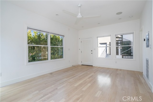 Detail Gallery Image 7 of 47 For 5228 De Longpre Ave, Los Angeles,  CA 90027 - 2 Beds | 2 Baths