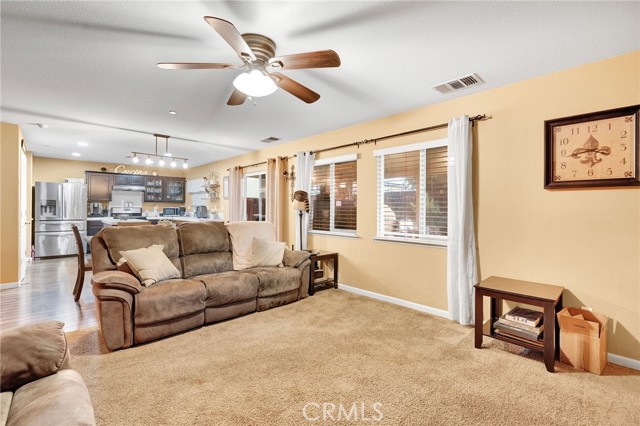 Detail Gallery Image 7 of 31 For 1418 Mandarin, Madera,  CA 93638 - 4 Beds | 2/1 Baths