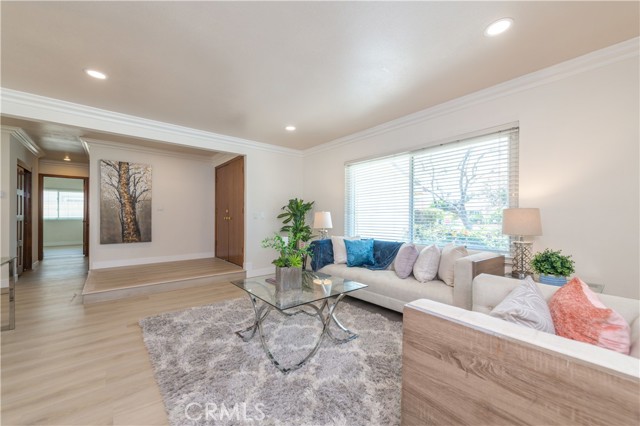 Detail Gallery Image 3 of 31 For 17120 Horst Ave, Cerritos,  CA 90703 - 3 Beds | 2 Baths