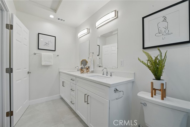 8142 Vantage Avenue, North Hollywood CA: https://media.crmls.org/medias/7c271e7d-4ae3-4b92-ae6f-29b2764542d6.jpg