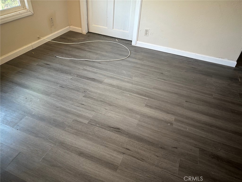 https://media.crmls.org/medias/7c2795dd-0d06-416b-8241-9eed2a142b4e.jpg?preset=X-Large