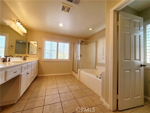 Detail Gallery Image 12 of 23 For 11223 Evergreen Loop, Corona,  CA 92883 - 4 Beds | 3/1 Baths